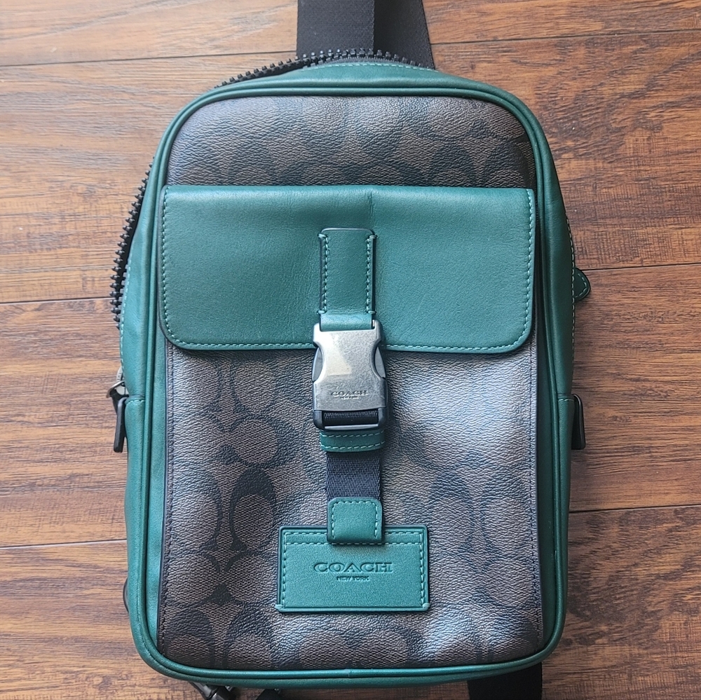‼️SOLD‼️Coach Trackpack